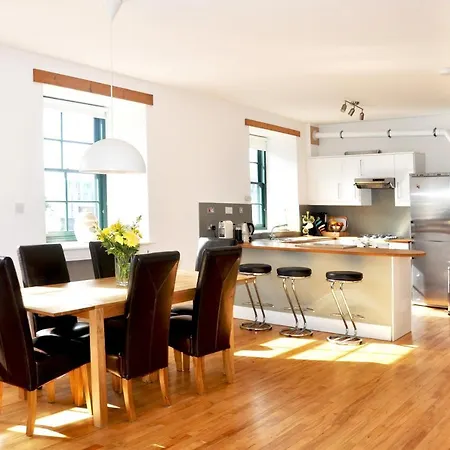 100m² Loft, Fabulous Leith Shore Area For Up To 6 Apartment *