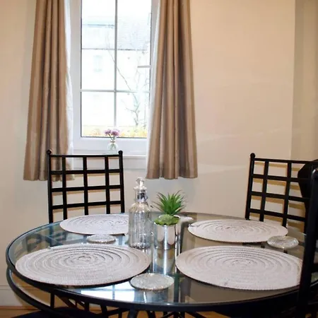 Bright Close To City Centre! * إدنبرة