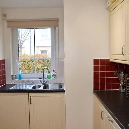 Bright Close To City Centre! *