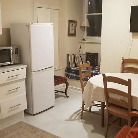 Large Homely Stylish Very Central Appartamento *