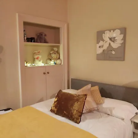Large Homely Stylish Very Central Appartamento Edimburgo