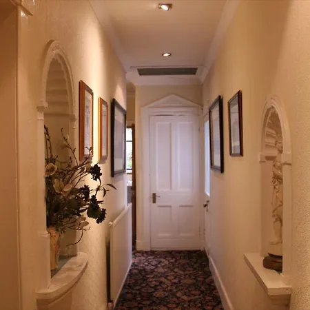 Victorian Townhouse Couette-café