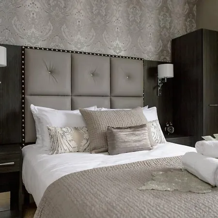 Elegant Flat Near Princes Street - Perfect Location, 24-7 Customer Support Apartament *