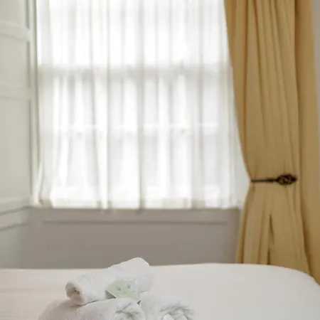Altido Classic Main Door Entry 2-bedroom New Town With Garden Appartamento Edimburgo