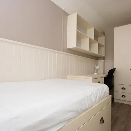 Destiny Student - Meadow Court *