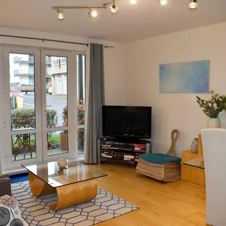 Apartment Luxurious Bright Family Flat In The City Centre
