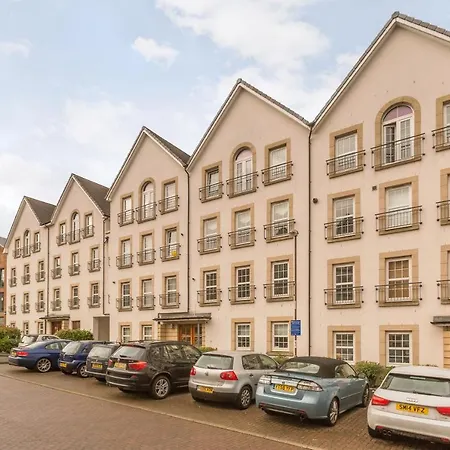 404 Dalry Gait 2