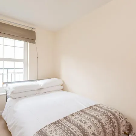 Apartment 404 Dalry Gait 2 *