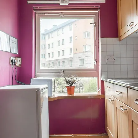 One Bedroom In Nearby The River * Edimburgo
