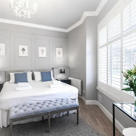 Ice Cream Apartment *