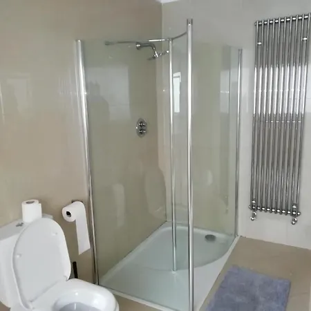 بيت شباب Edinburgh Hostel *