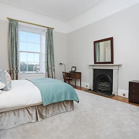 Entire 4 Storey 19th Century Townhouse Nr City Centre Edinburgh