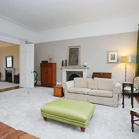 Entire 4 Storey 19th Century Townhouse Nr City Centre Edinburgh