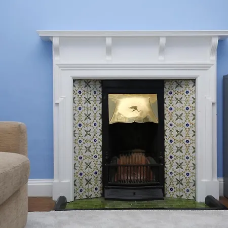 Villa Entire 4 Storey 19th Century Townhouse Nr City Centre *