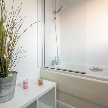 Bright & Spacious 4bd Suburban * Edinburgh