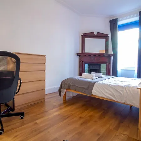 Stylish & Convenient 3bed Apt. Near City Centre! Edinburgh