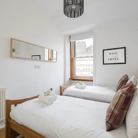 Characterful Apartment, Amazing Castle Views! Apartamento