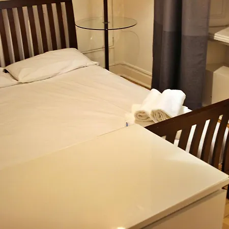 Apartment 23 Hillside Street Edinburgh