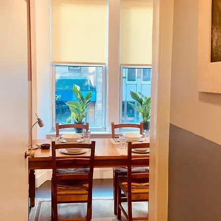 The St Mary's Street Apartment *