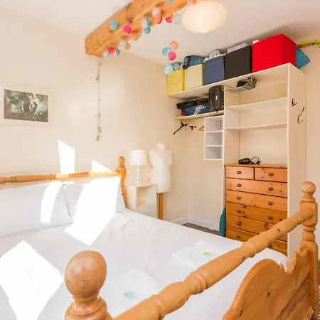 Charming 3 Bed Flat In For 6 People *