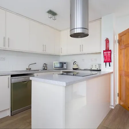 Modern Grassmarket Apartment *