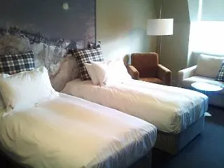 B+B Edinburgh EDI