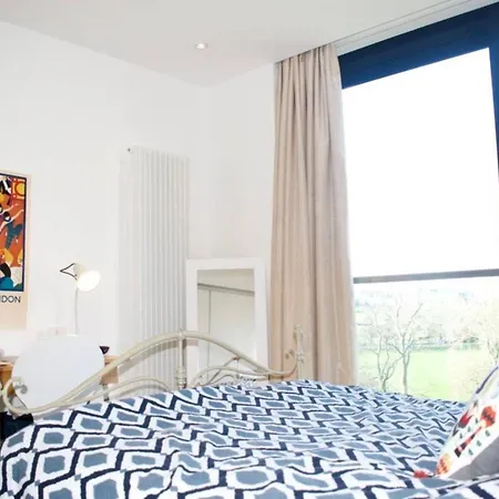 Quarter Mile Flat With Stunning Meadows View Apartment