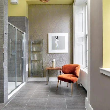 Haymarket Aparthotel 4*