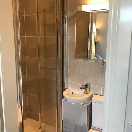 Guest house 18 Craigmillar Park