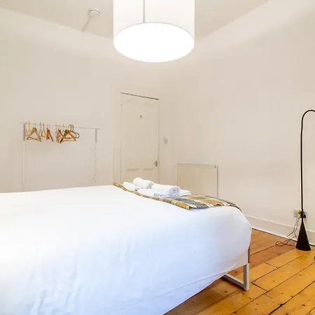 Stylish & Charming Retreat For 2- Centre! Apartmán