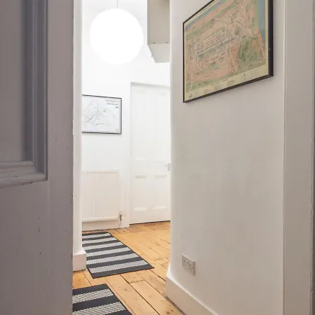 Stylish & Charming Retreat For 2- Centre! Apartmán Edinburgh
