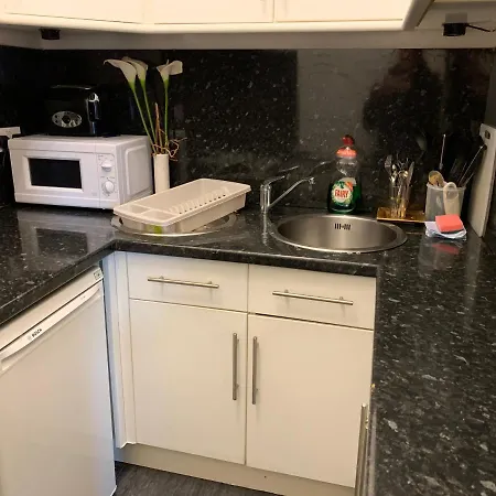 Capital - 49 Elbe Street شقة إدنبرة