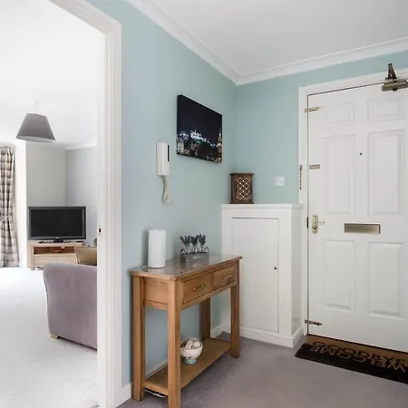 Apartment Dicksonfield Edinburgh