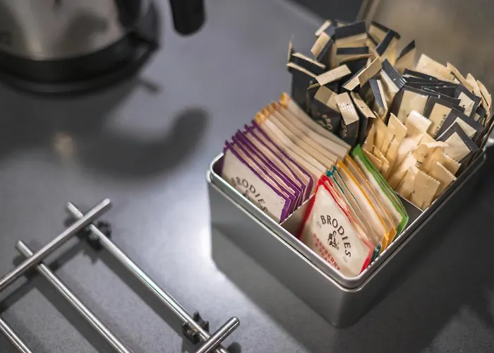 The Knight By Mansley Aparthotel Edinburgh