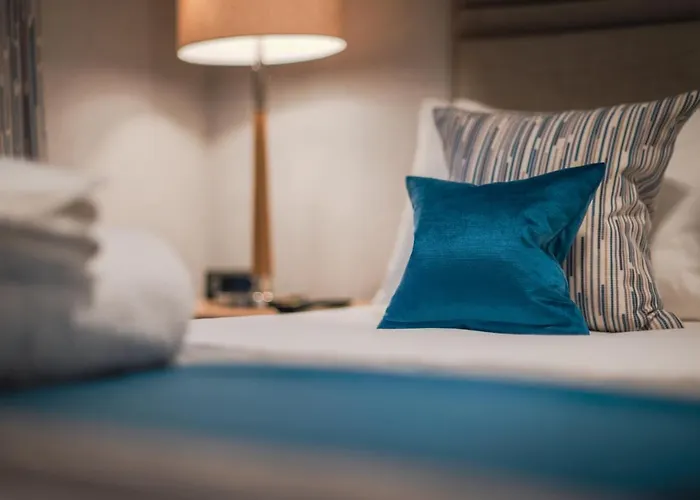 The Knight By Mansley Aparthotel