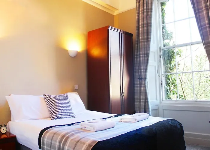 Playfair House 3*