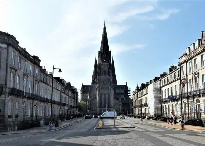 Violet Bank West End. * Edinburgh