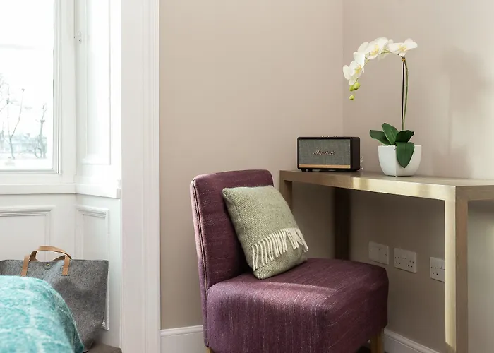 Otel No1 - George Iv Bridge 4*