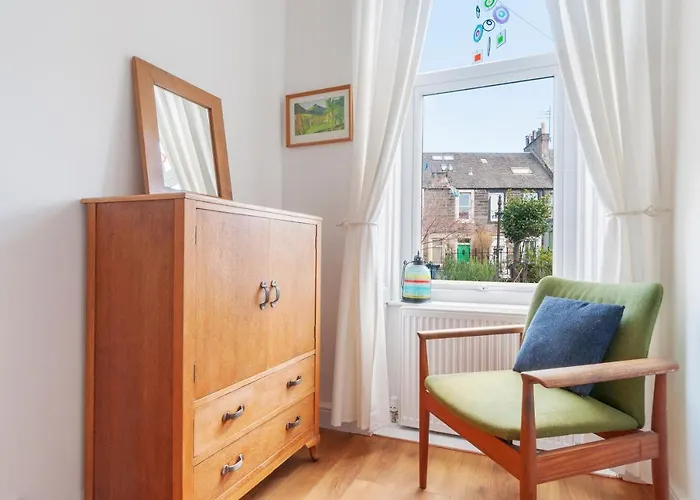 شقة Cozy With Character Vibrant Style Flat At Leith Links Park