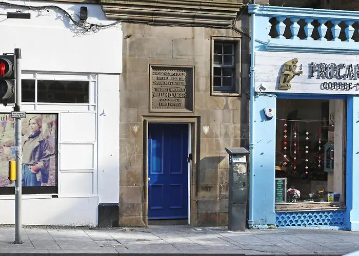 Joivy Iconic Colorful On The Royal Mile Εδιμβούργο