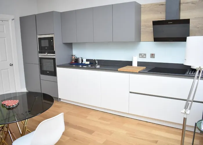 Bernard St - Bright And Spacious 1 Bed At The Shore! Edinburgh