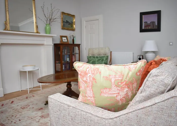 Bernard St - Bright And Spacious 1 Bed At The Shore! Daire