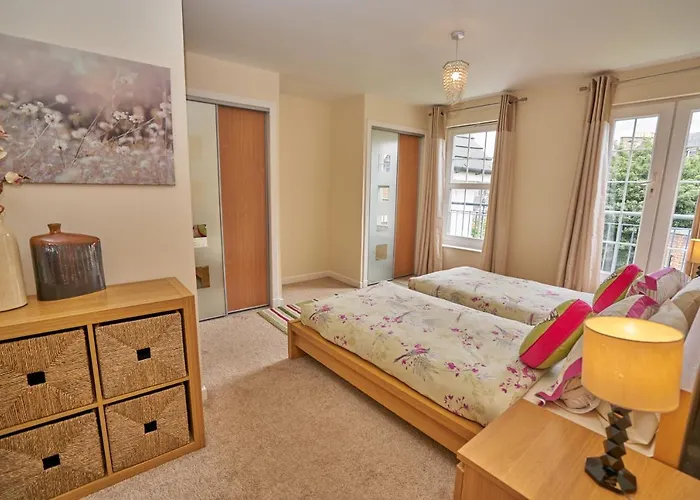 Pearl - Haymarket * אדינבורו