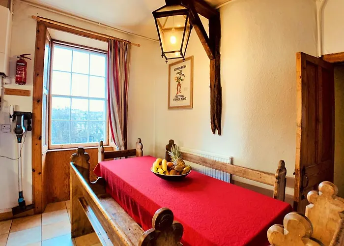 F2 Charming Centre Full Of Character Apartment Edinburgh