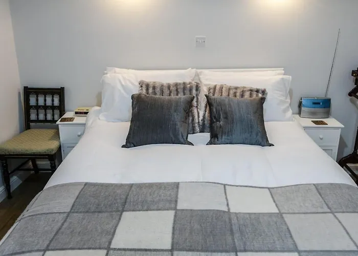 Apartament Quiet Ground Floor Mews Flat And Parking Edynburg