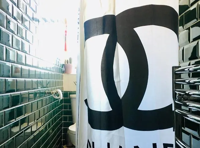 Good Times Elm Row Centre אדינבורו