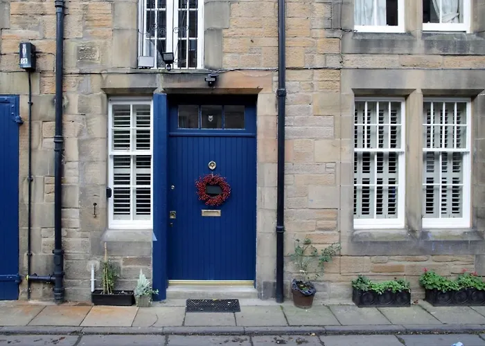Apartament Quiet Ground Floor Mews Flat And Parking *