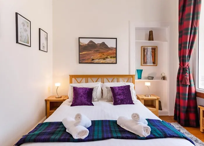 Cozy 2 Bedroom At Heart Of The דירה *