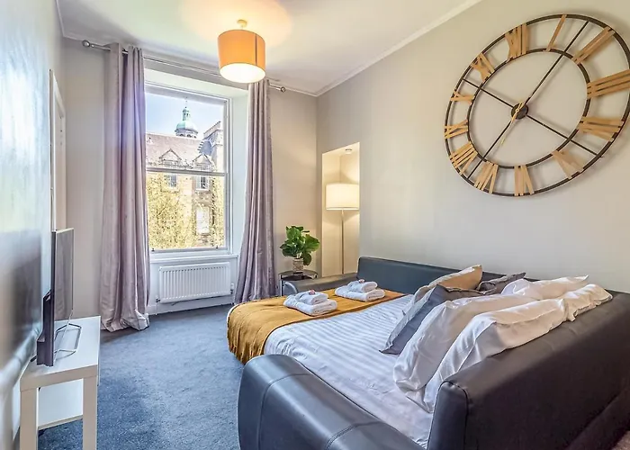 Pass The Keys Spacious And Homely Flat On The Royal Mile Edimburgo