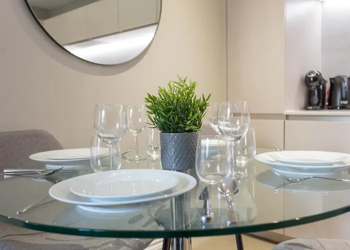 Dragon - Centre 2 Bed